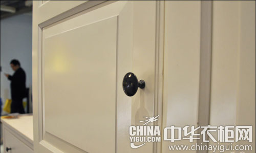 宜家帕克思汉尼斯衣柜 满足多种储物需求